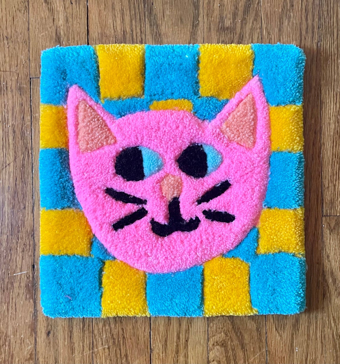 Hi Cutie - Checkered Cat Tufted Wall Hanging