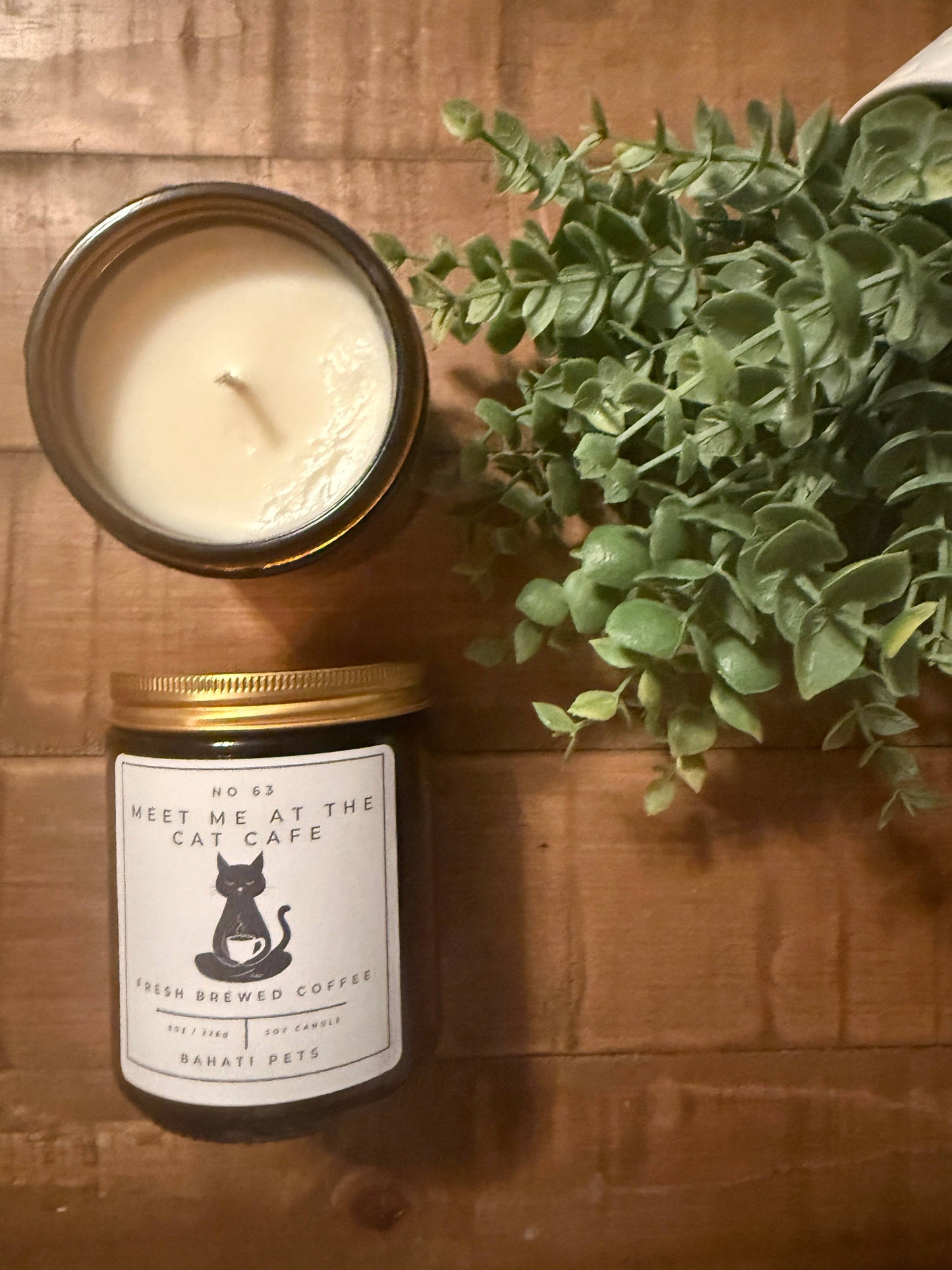 Bahati Pets - Meet me at the cat cafe - 8 ounce soy candle