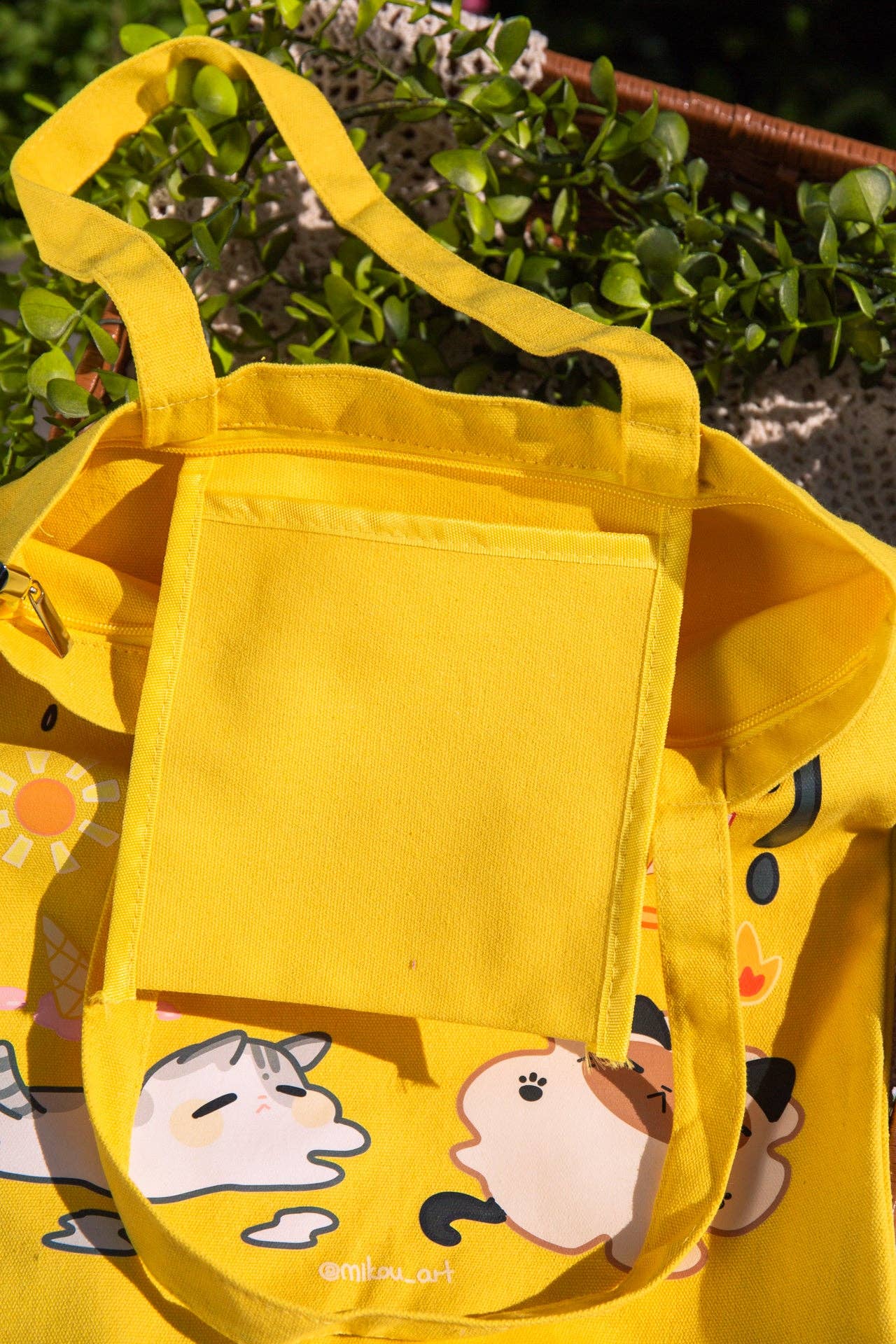 MikouArt - Melting Cats Cotton Tote Bag | Inner Pocket + Zipper | 100% Cotton | Gift for Cat Lovers | Handmade, Durable and Functional