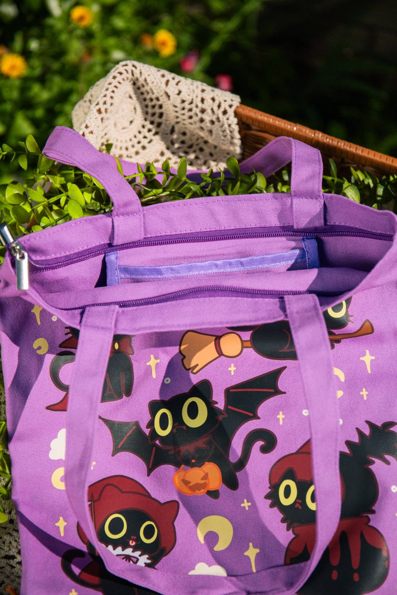 MikouArt - Vampire Cats Cotton Tote Bag | Inner Pocket + Zipper | 100% Cotton | Gift for Cat Lovers | Handmade, Durable and Functional