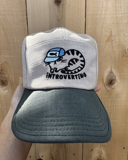 'Introverting' 5 panel trail hat