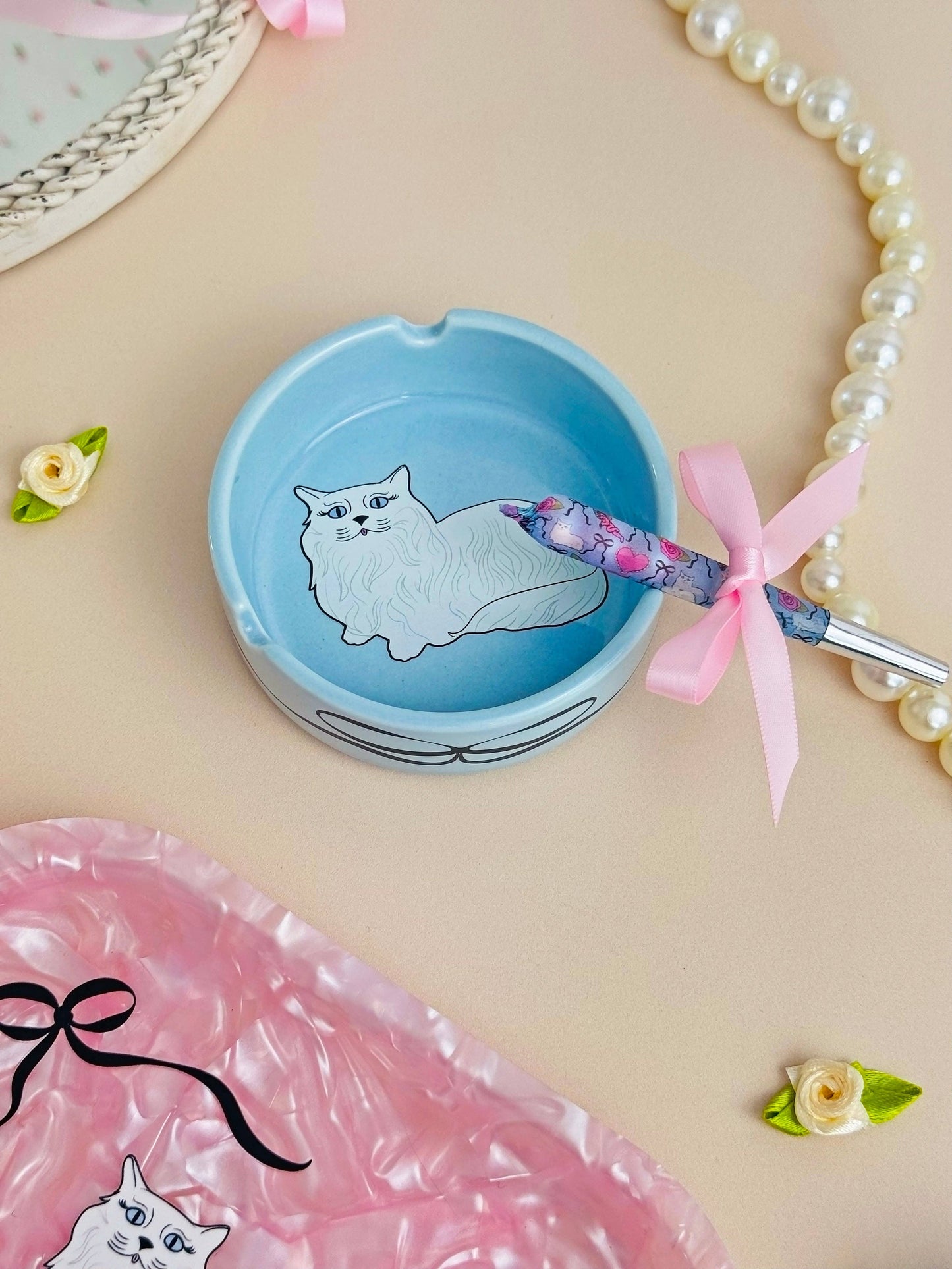 A Shop of Things - Miss Kitty Ceramic Ash Tray