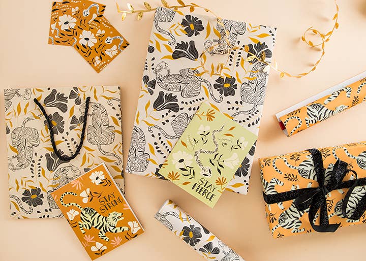 Amicreative - Tiger Tiger Medium Gift Bag – Elegant Animal Design