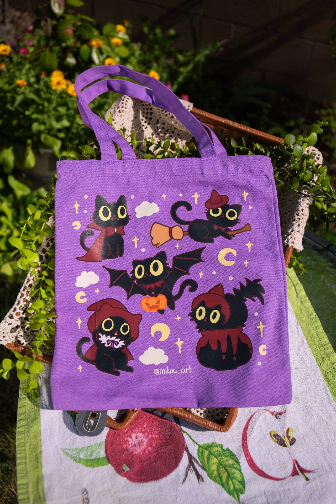 MikouArt - Vampire Cats Cotton Tote Bag | Inner Pocket + Zipper | 100% Cotton | Gift for Cat Lovers | Handmade, Durable and Functional