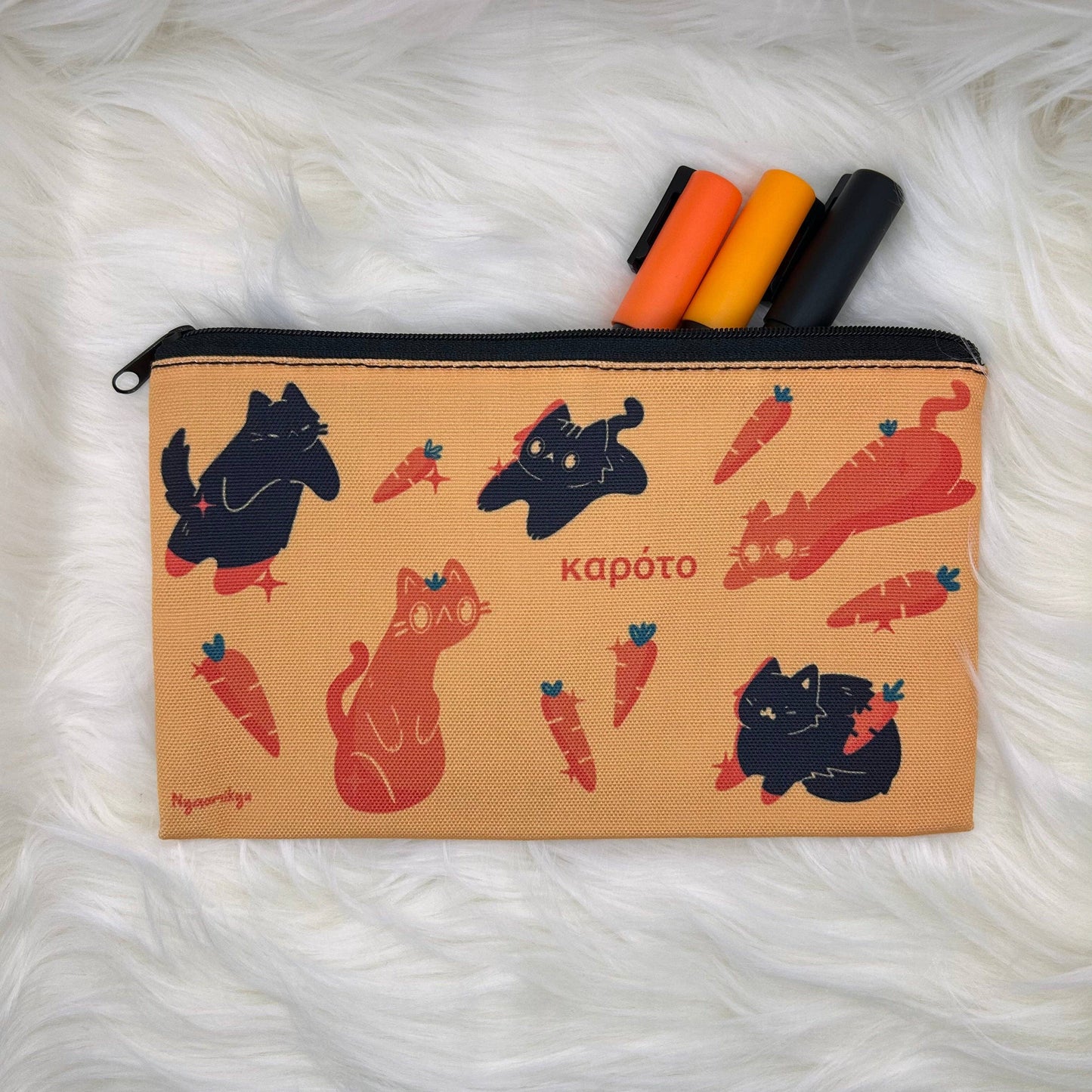 Nyaomikyu - Carrot Cats Pouch