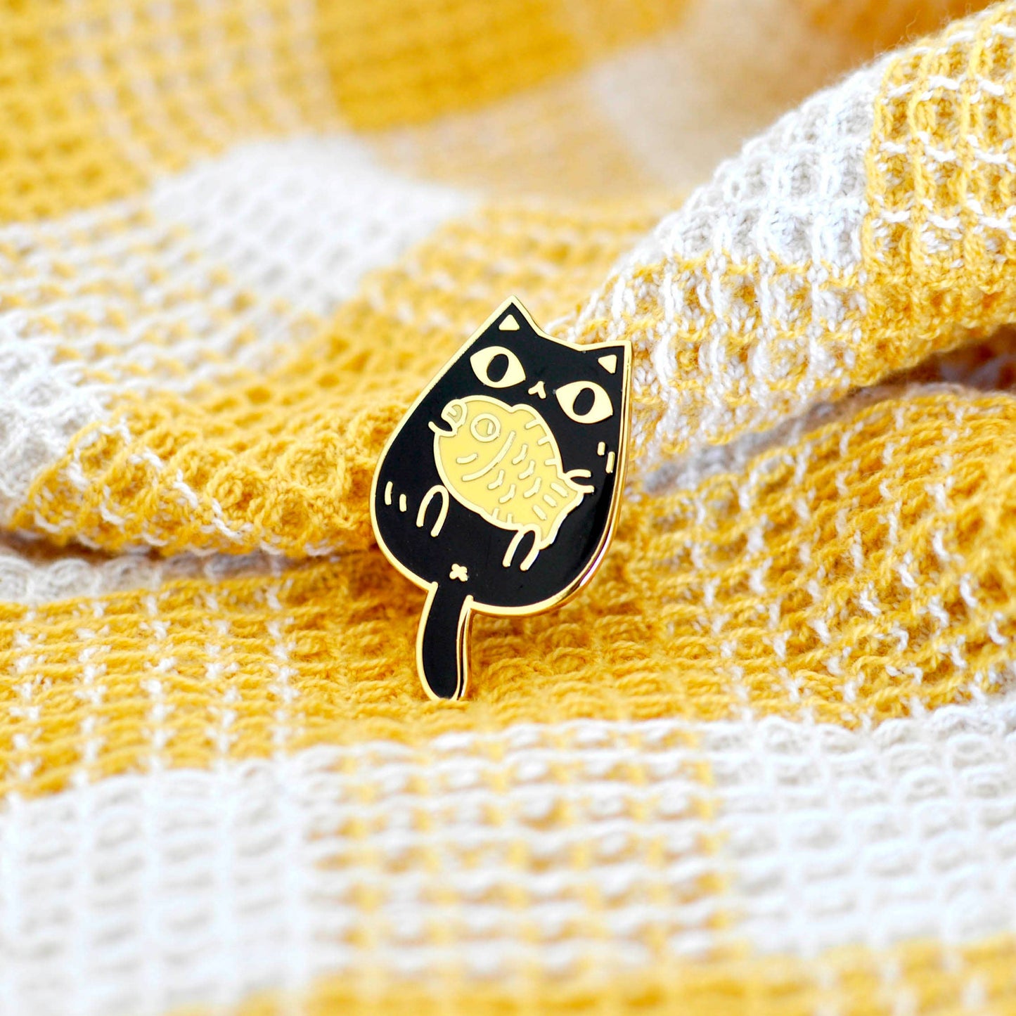 Noristudio - Black - 18K Gold Plated Taiyaki Cat Enamel Pin