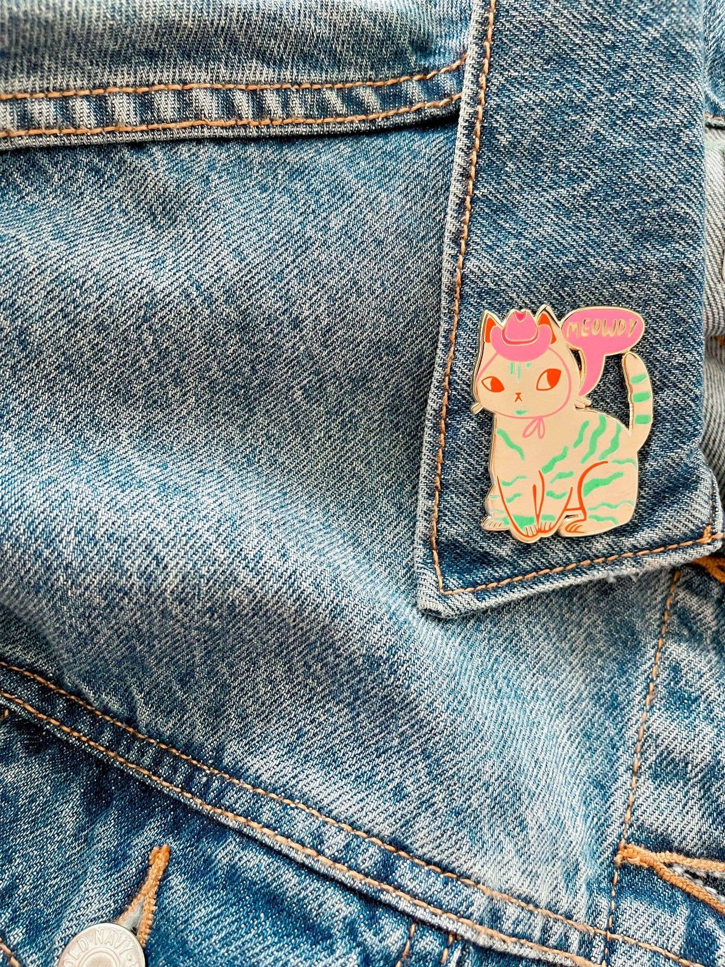 Meowdy the country cat hard enamel pin