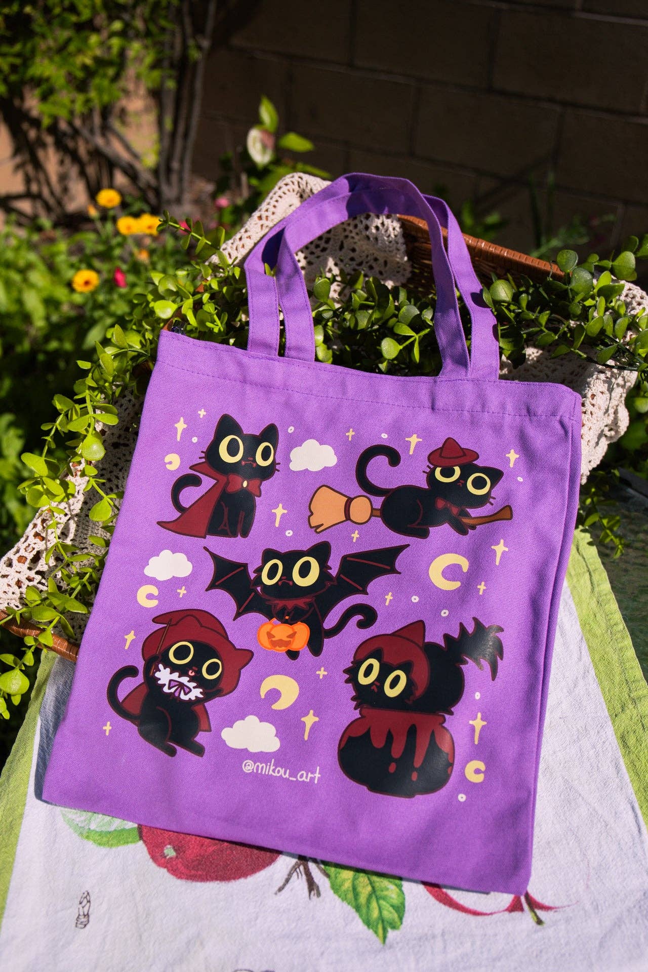MikouArt - Vampire Cats Cotton Tote Bag | Inner Pocket + Zipper | 100% Cotton | Gift for Cat Lovers | Handmade, Durable and Functional