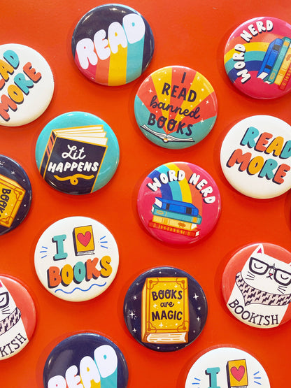 Badge Bomb - Bookish Cat Magnet