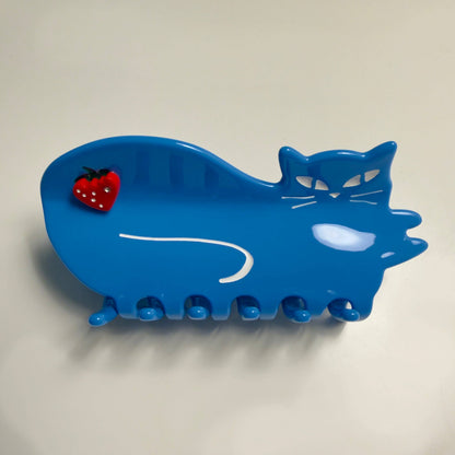 Strawberry Blue Cat Hair Claw
