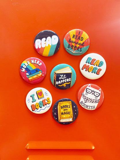 Badge Bomb - Bookish Cat Magnet
