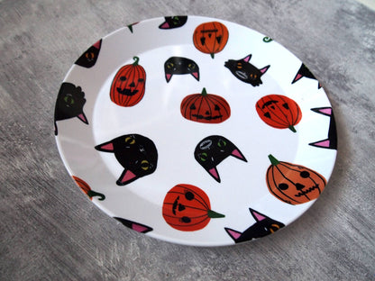 Halloween cats and pumpkins party plate, plastic plate
