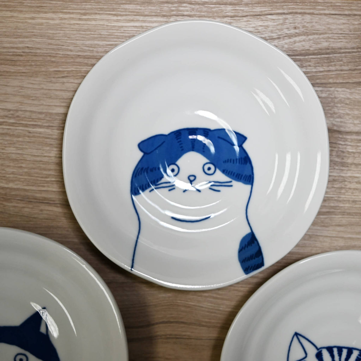 Shichita Japanese Ceramic Cat Plates