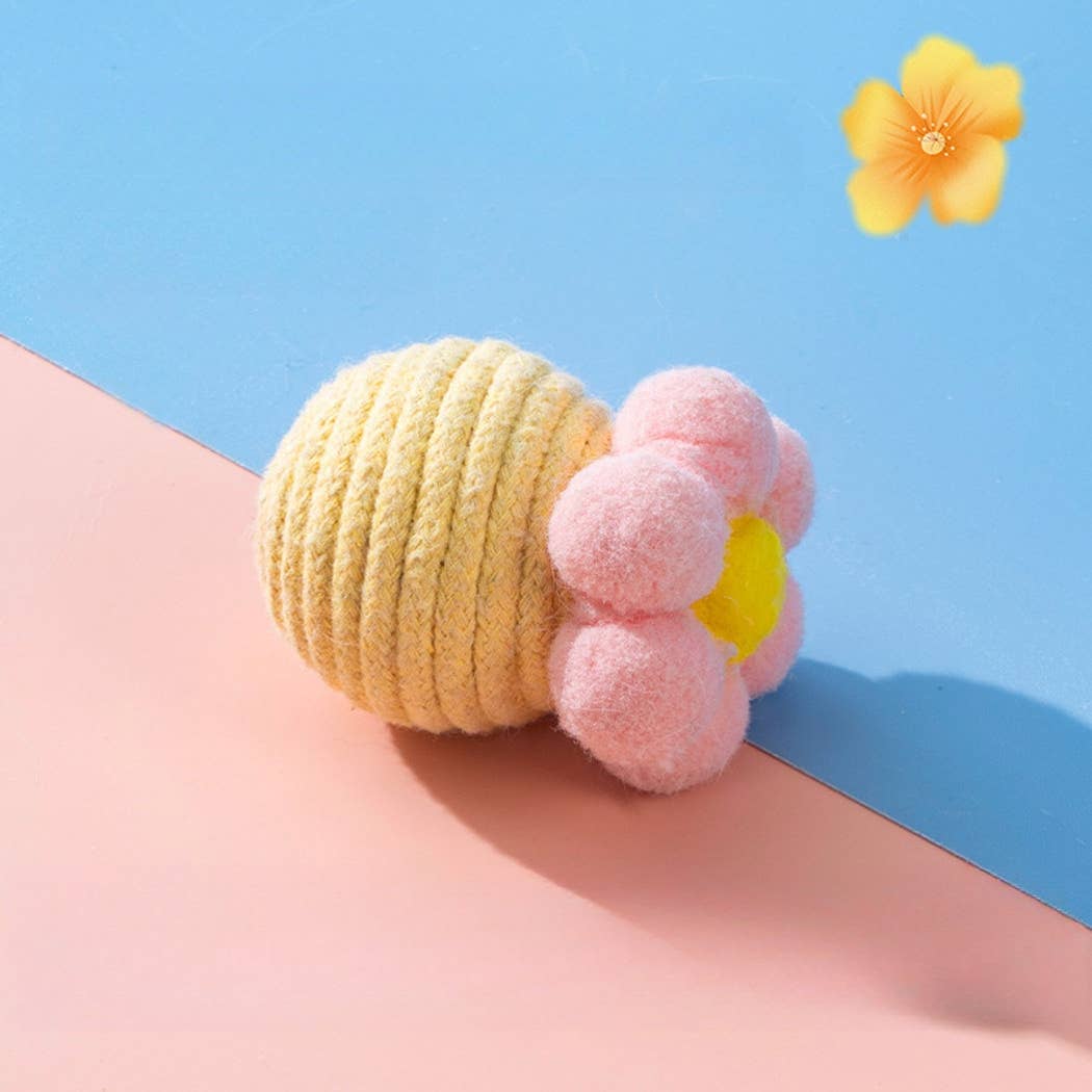 Moo - Flower with Bell Interactive Cat Toy Ball