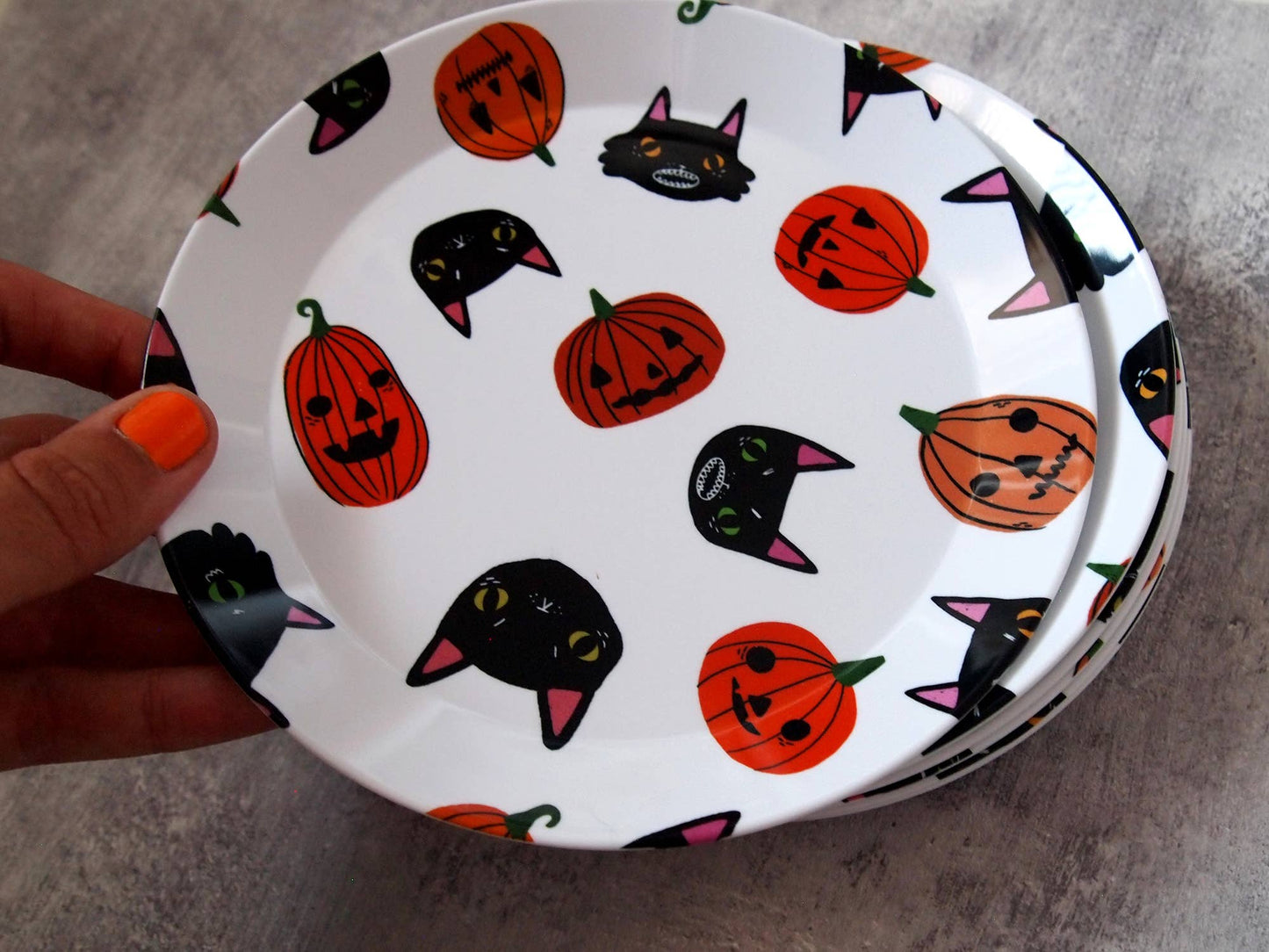 Halloween cats and pumpkins party plate, plastic plate