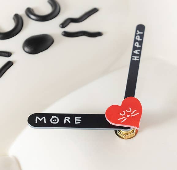 Mogry Moving Wall Deco Clock