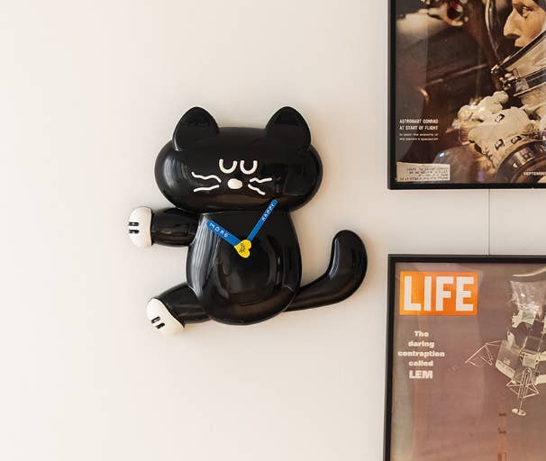 Mogry Moving Wall Deco Clock